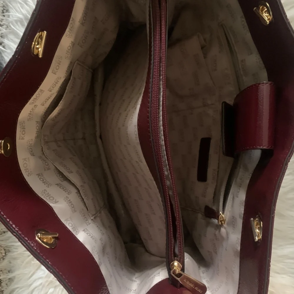 Michael Kors Medium Tote - Picture 9 of 9
